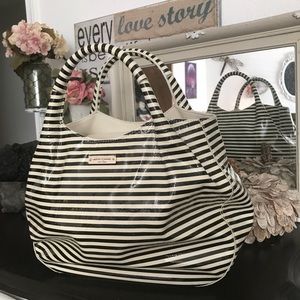 Beautiful Kate Spade satchel 😍😍