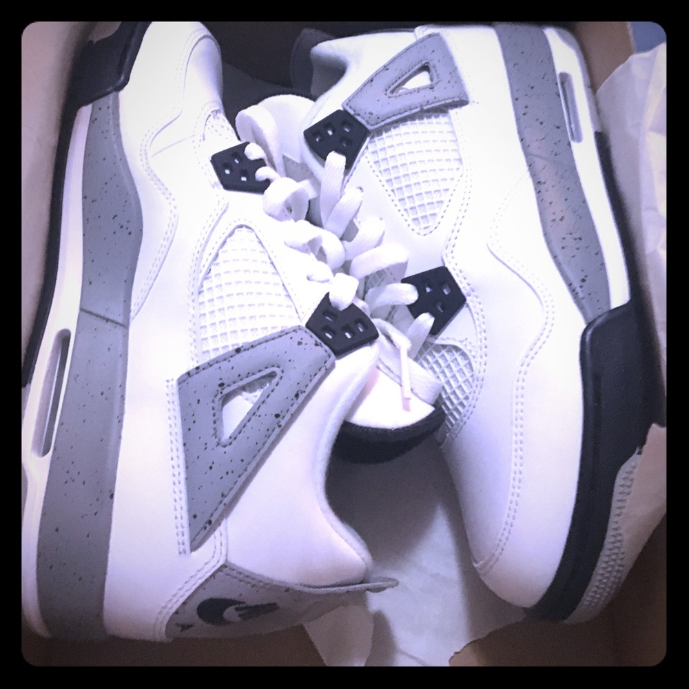 Jordan 4s