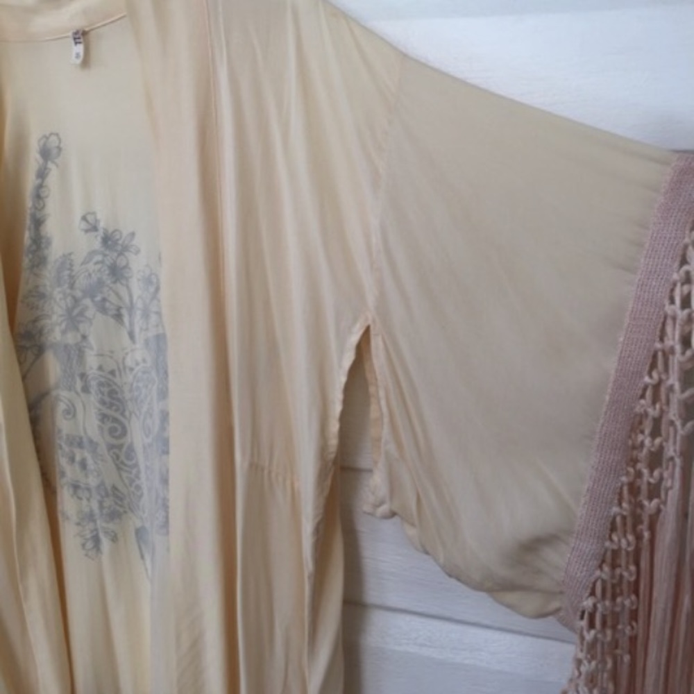 Spell Designs Sold Out Kimono - Picture 4 of 7