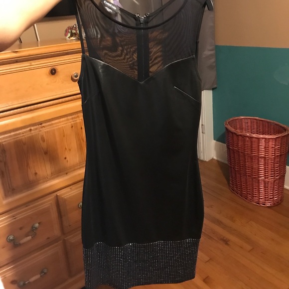 Dress - Picture 1 of 4