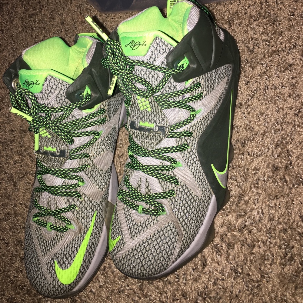 Unisex shoes men’s 7.5 women 9.5