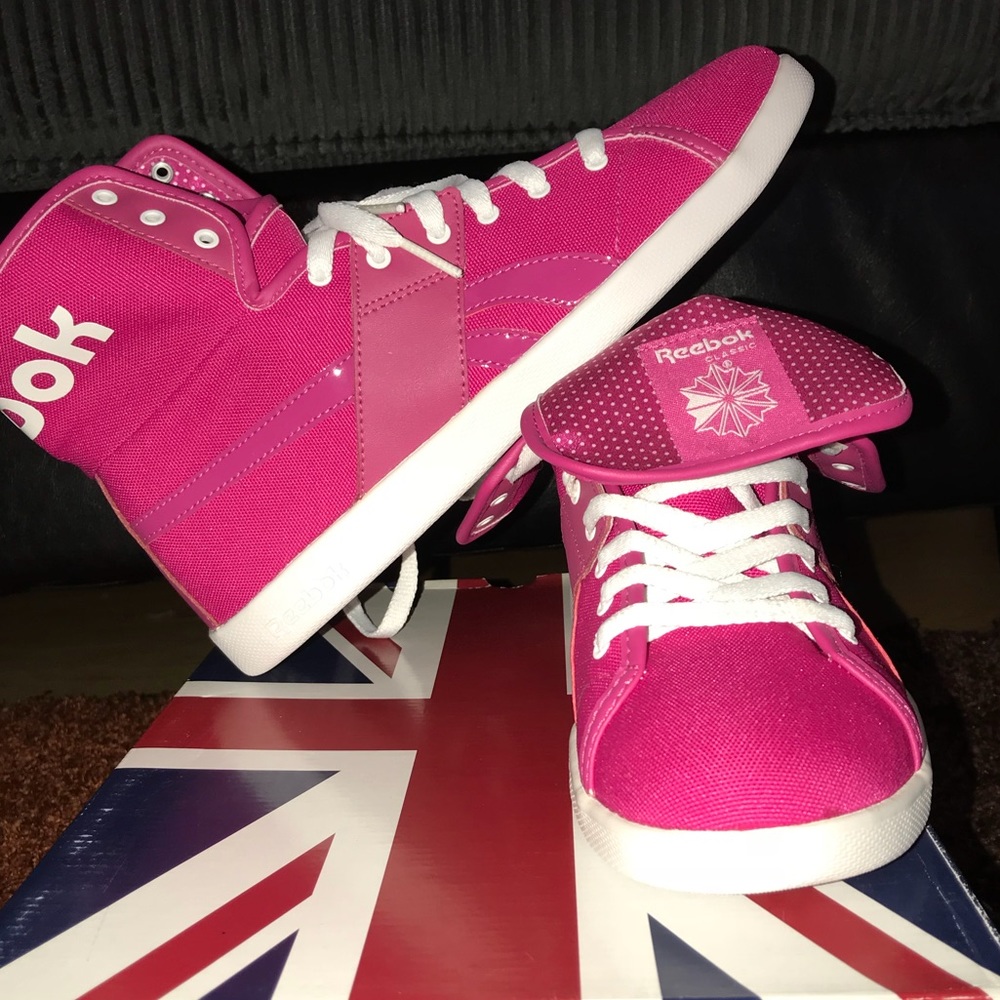 Womens Reebok sneaker