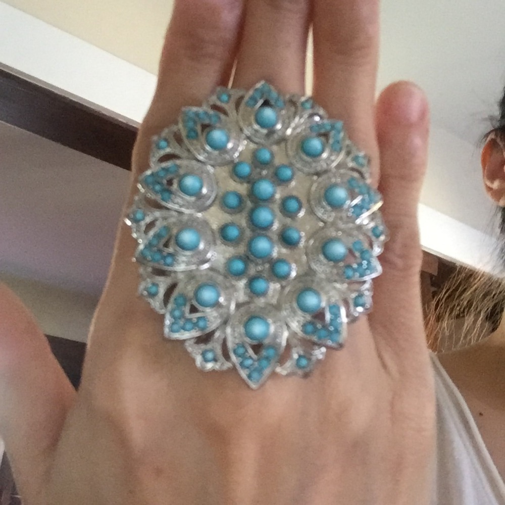 BCBG Silver/Turquoise ring, metal elastic band.