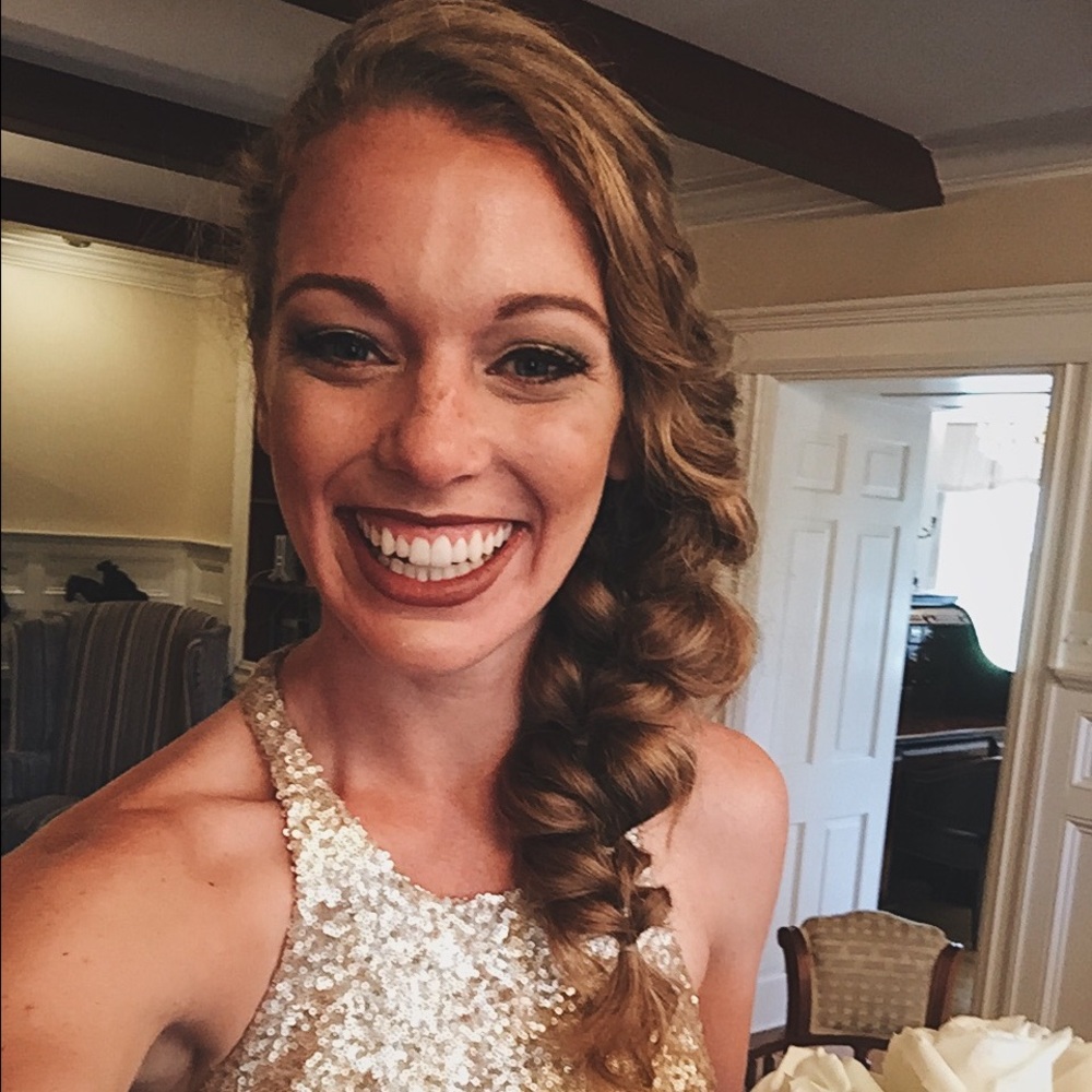 Meet your Posher, Lauren