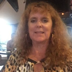 Meet your Posher, Suzanne