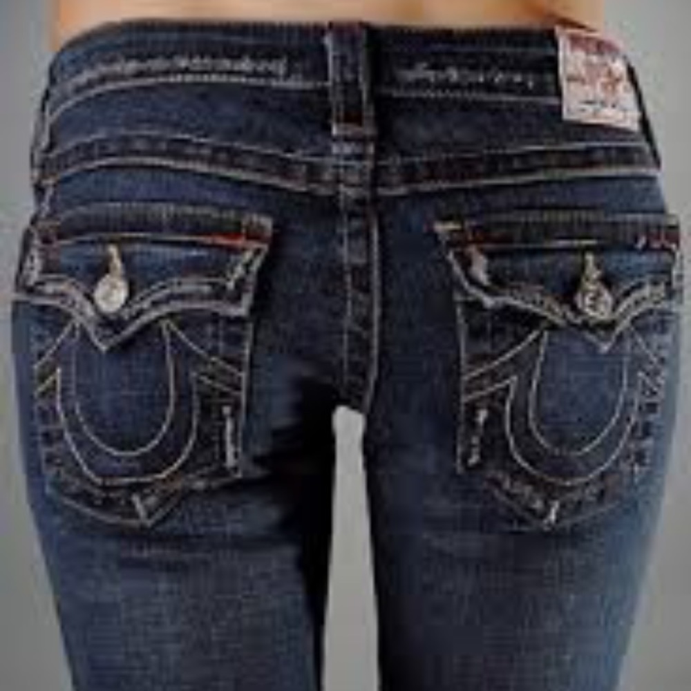 Women's True Religion Joey flare jeans. Size 28.