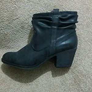 Adorable and comfortable booties.