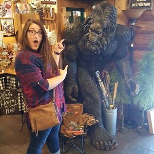 Meet your Posher, Victoria