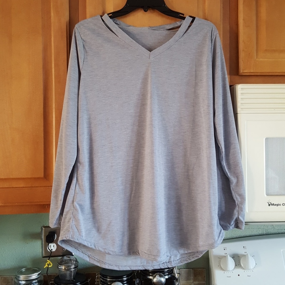 New long sleeve grey top