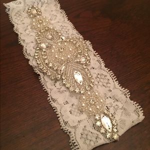 Rhinestone pearl vintage white lace wedding garter