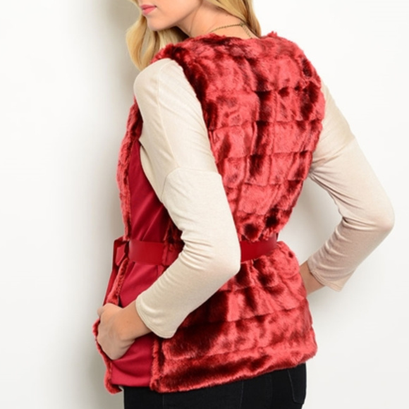 GLAMOROUS FAUX FUR VEST - Picture 2 of 3