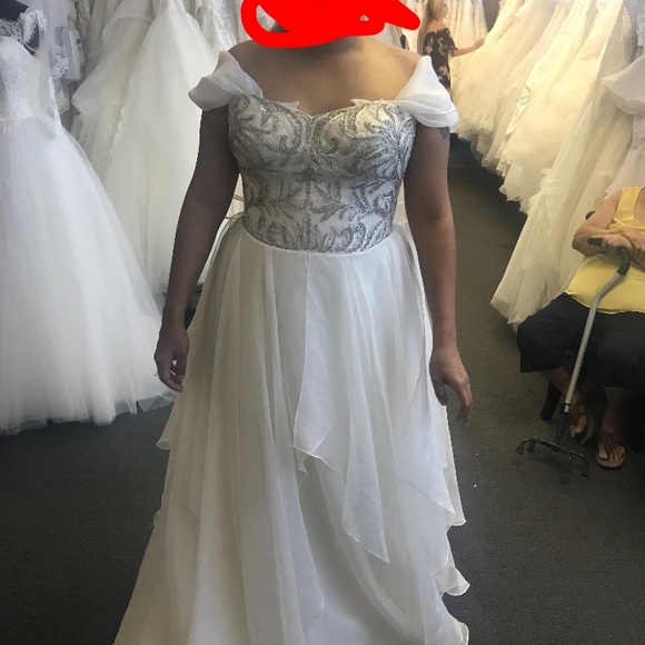 Watters Wedding Gown Daniela 6072B - Picture 2 of 7