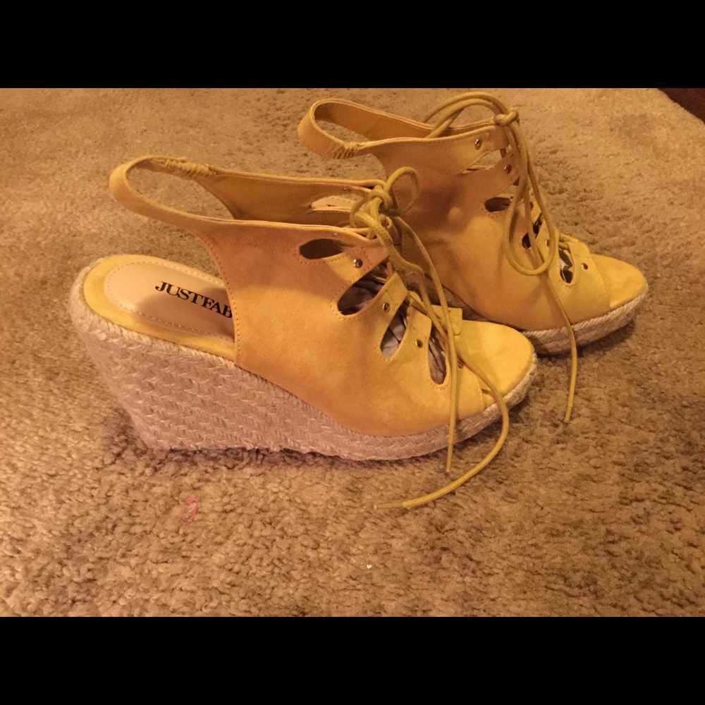 Wedge Sandals Size 9 from JustFab.Ask4shipingdisco