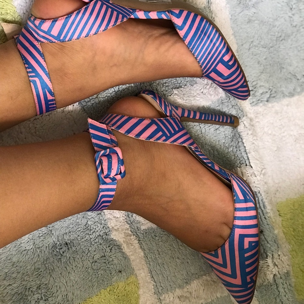 Striped pinto toe shoes