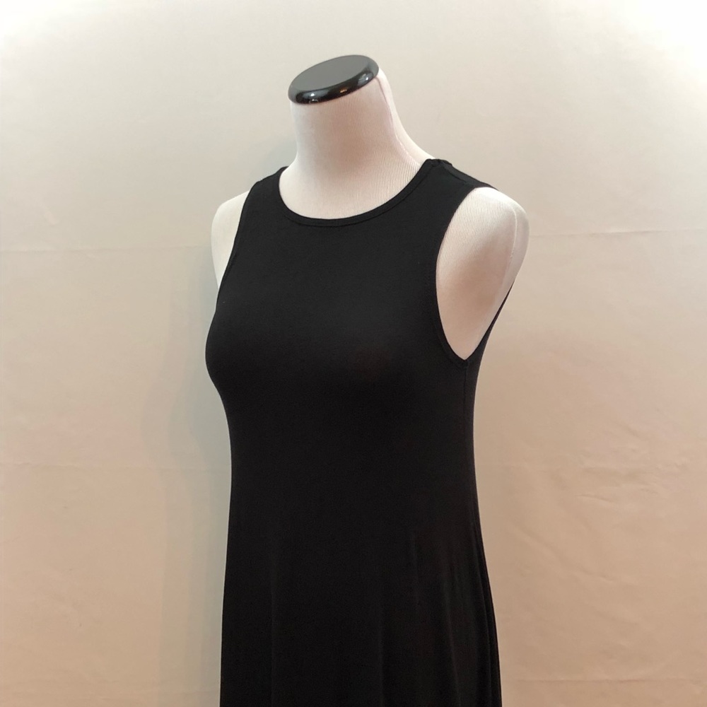 Black Keyhole Tank Swing Dres