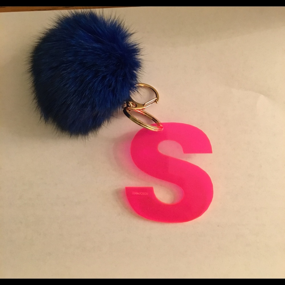 Pom-Pom "S" Keychain