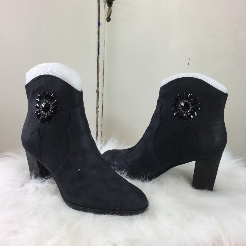NWT Embellished Gray Bootie