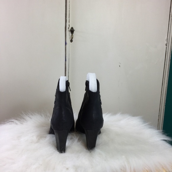 NWT Embellished Gray Bootie - Picture 4 of 8