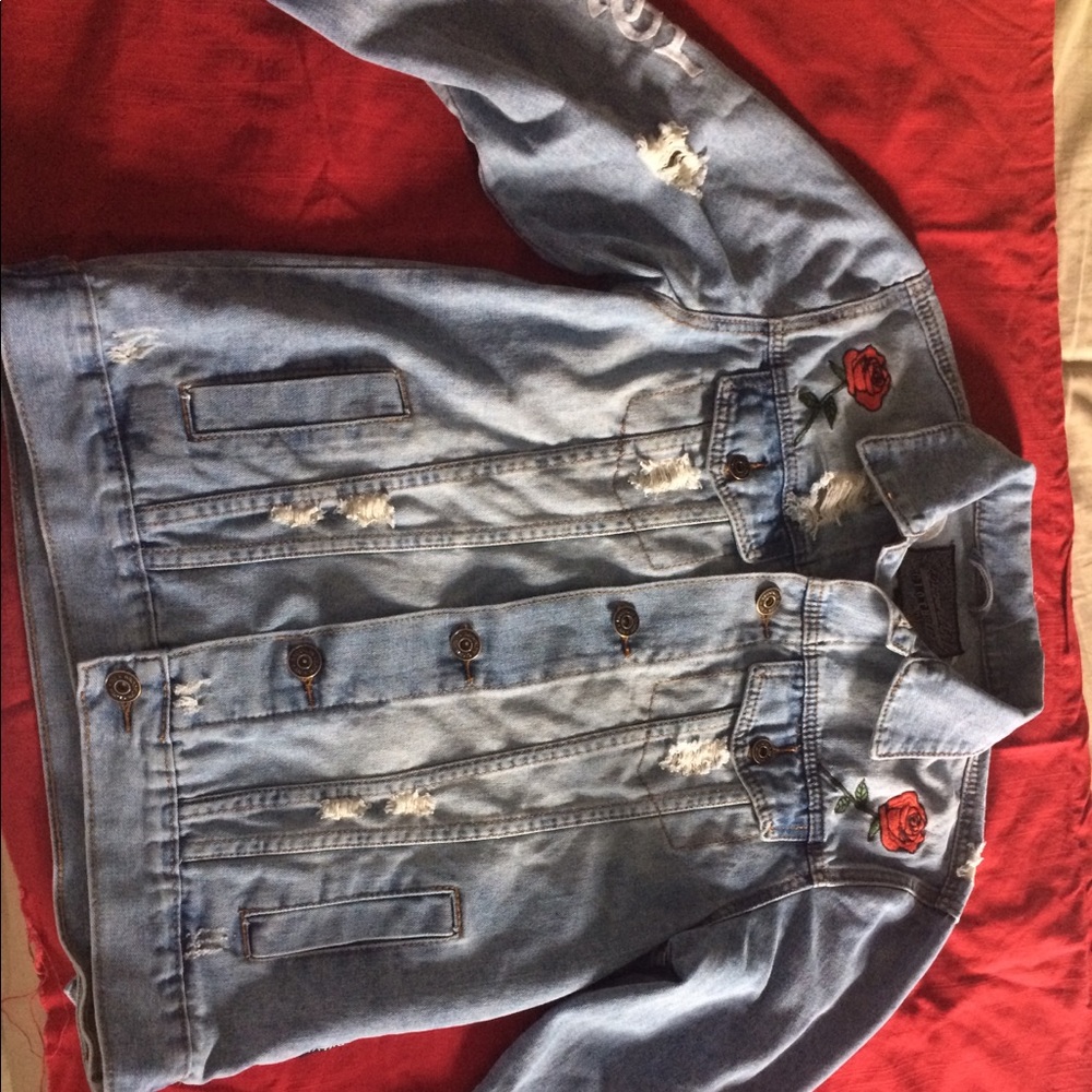 Jean jacket - Picture 2 of 3