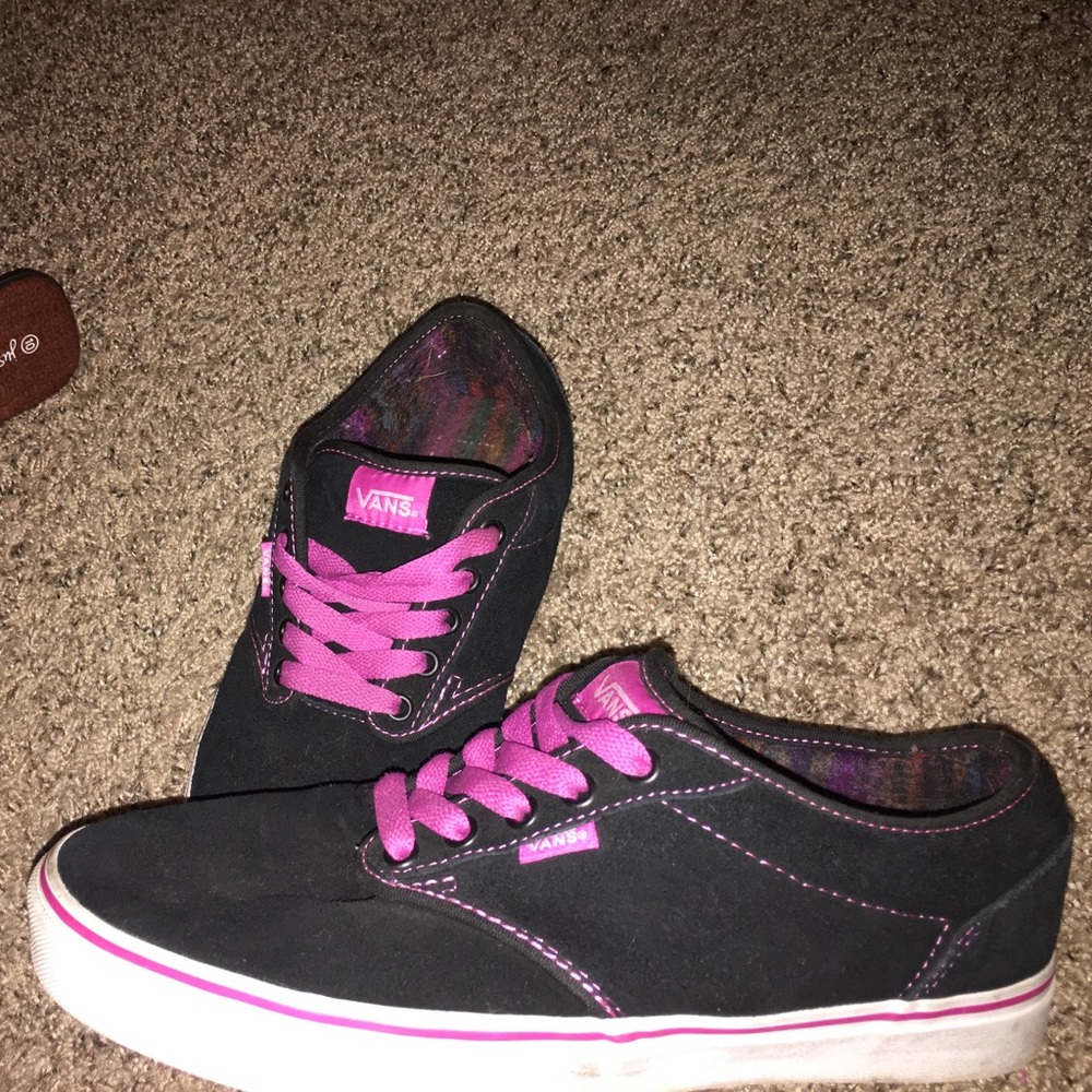 Vans - Picture 2 of 4