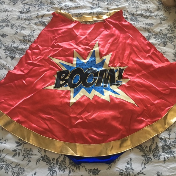 Cute woman's costume. - Picture 3 of 5