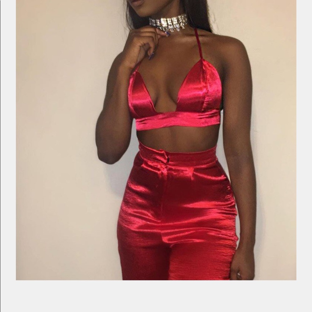Two piece red satin set - Picture 5 of 5