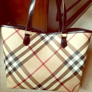 Burberry classic tote