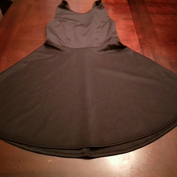 EUC F21 sleeveless skater dress - Picture 2 of 2