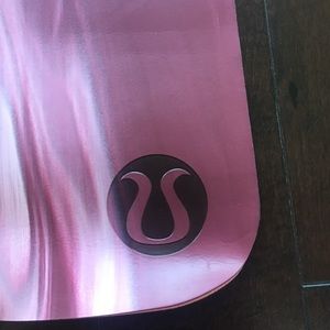 Lululemon yoga mat. Used less than 5 times!