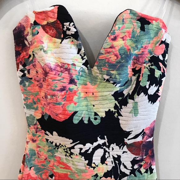 WINDSOR STRAPLESS FLORAL COCKTAIL DRESS Size XS - Picture 2 of 3