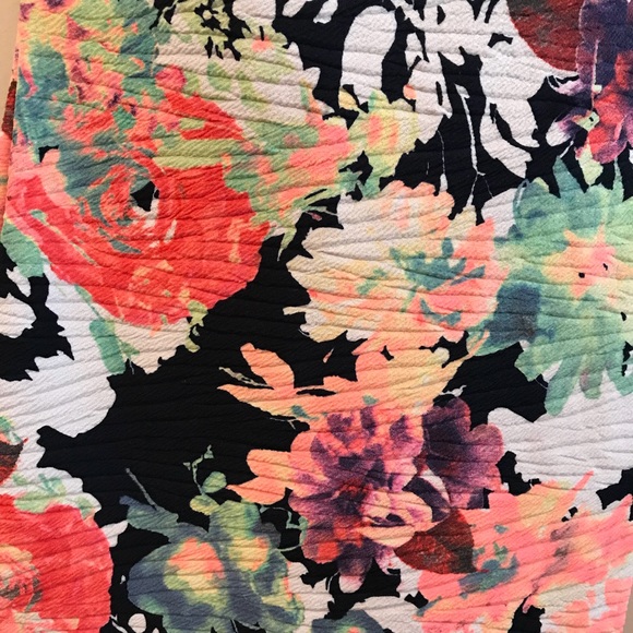 WINDSOR STRAPLESS FLORAL COCKTAIL DRESS Size XS - Picture 3 of 3