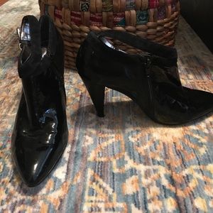 Calvin Klein Patent Black Booties. Size 8