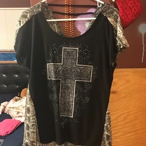 Short Sleeve Cross Theme