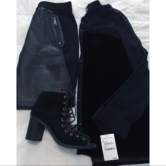 Hinge Velvet Sheer Button Up - Picture 1 of 7