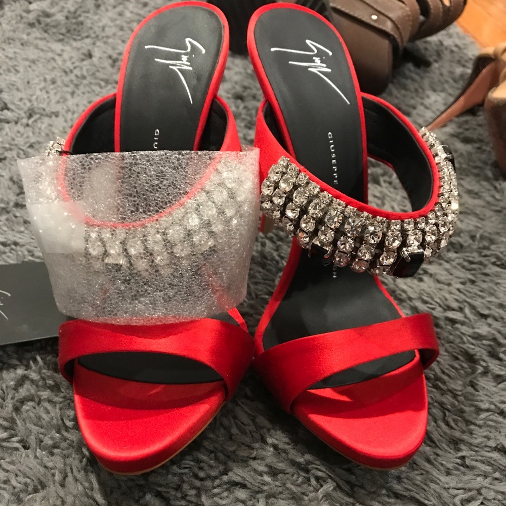 BRAND NEW WITH TAGS