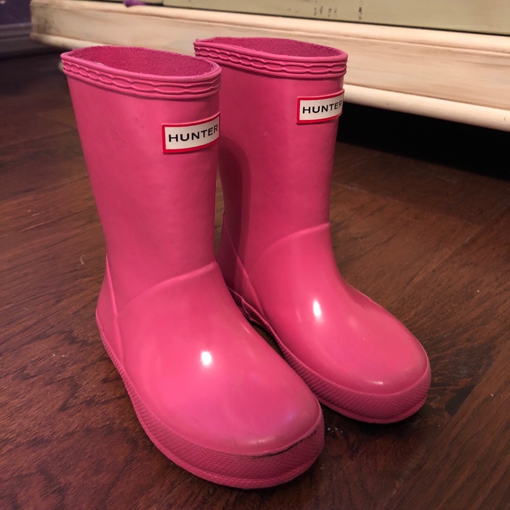 Hot pink Hunter rain boots