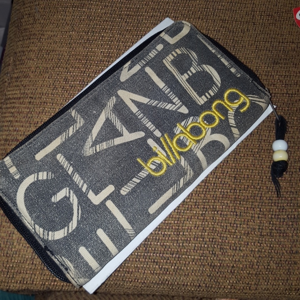 Billabong Distressed Wallet