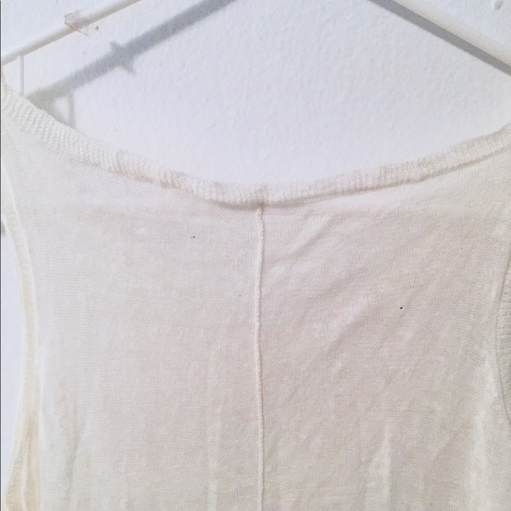 Ivory light weight sweater top. - Picture 8 of 8