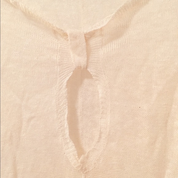 Ivory light weight sweater top. - Picture 6 of 8