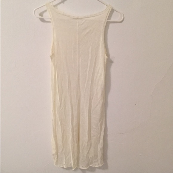 Ivory light weight sweater top. - Picture 5 of 8