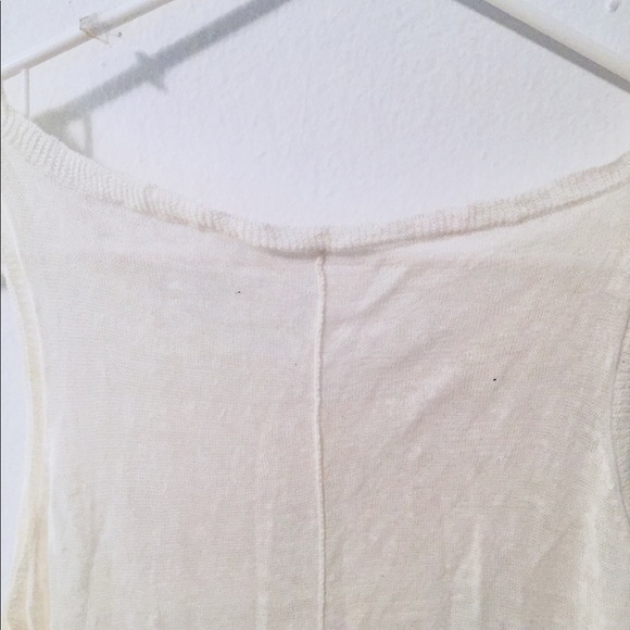 Ivory light weight sweater top. - Picture 8 of 8