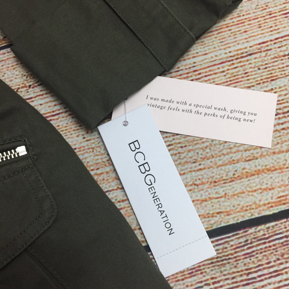 🆕 bcbg • khaki hooded floral jacket - Picture 3 of 8