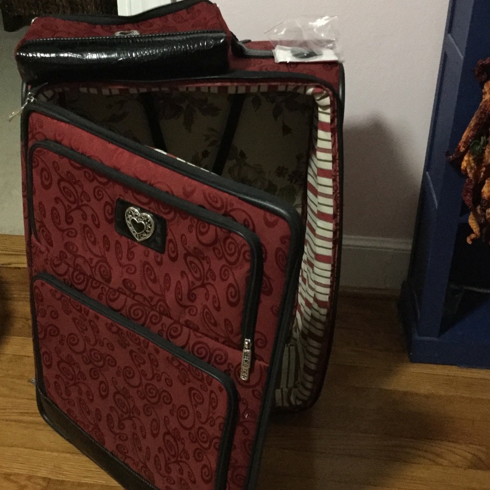 XL Brighton suitcase...lock and toiletrybag