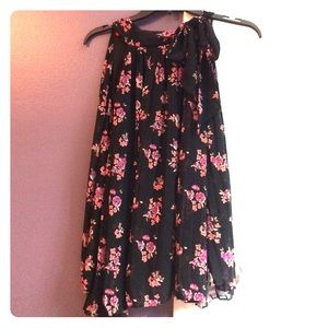 Black sleeveless blouse