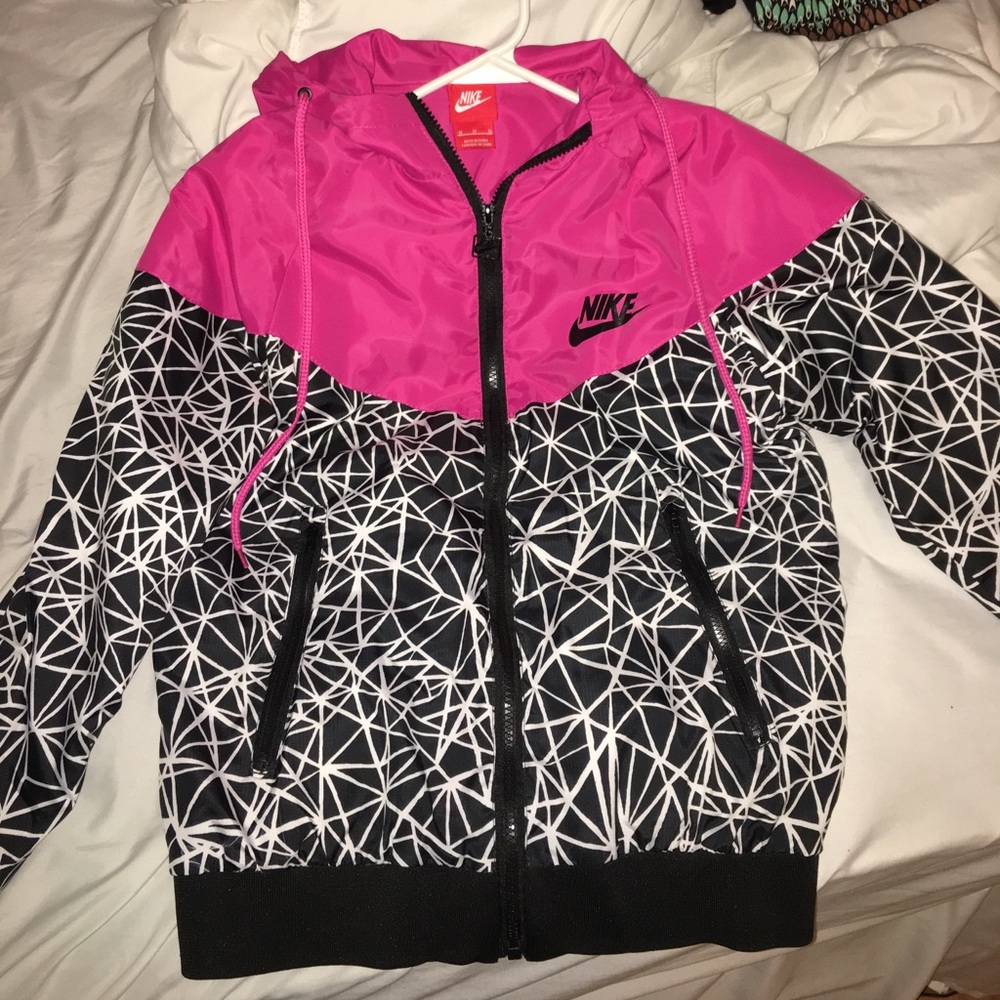 nike windbreaker