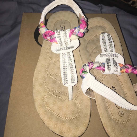 Sandals - Picture 2 of 5