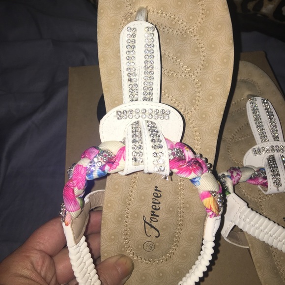 Sandals - Picture 4 of 5