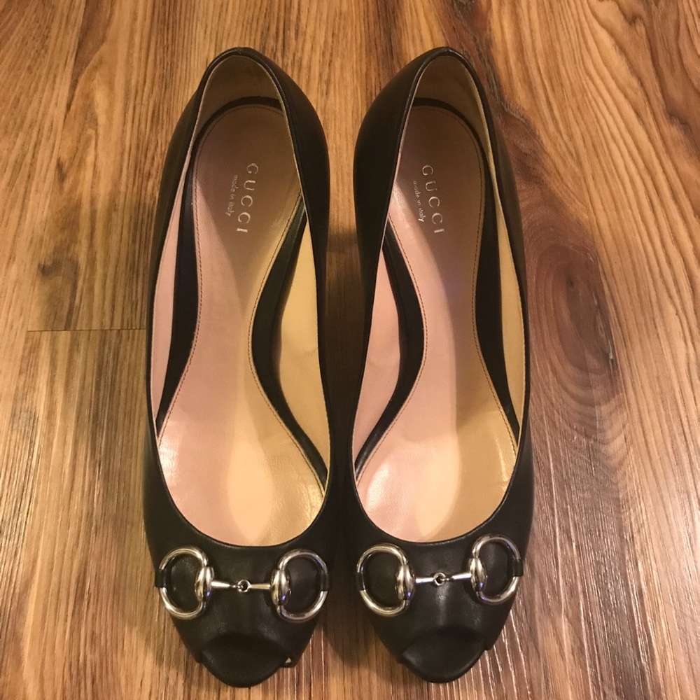 Gucci Horsebit Peep Toe Pumps