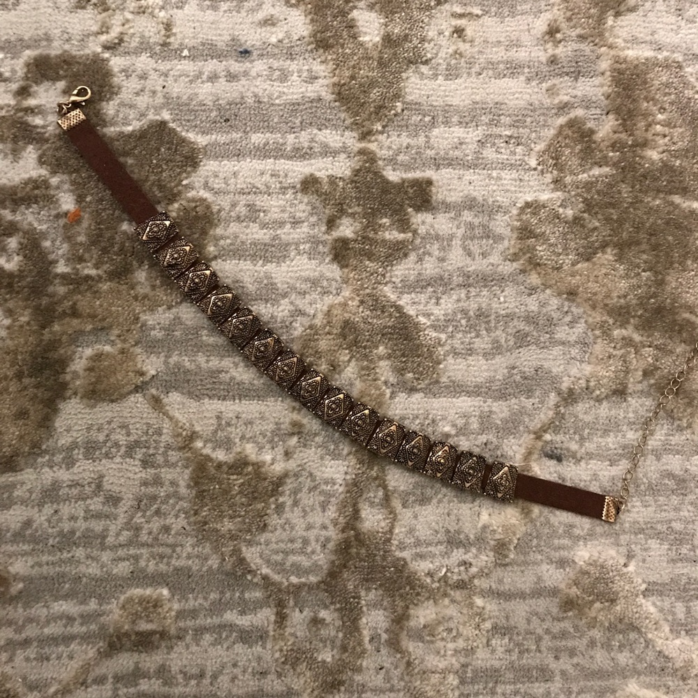 Lulus Choker