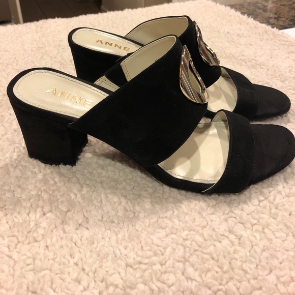 LIKE NEW- Anne Klein Block Heels - Picture 2 of 3